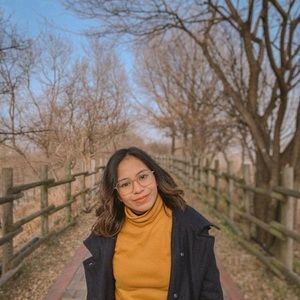 Meet your Posher, Cyra bianca